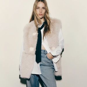 Christmas/ Holiday gift! New Zara brush pink fur vest